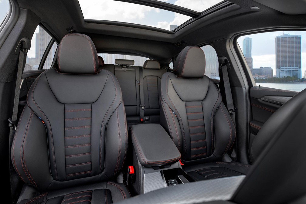 BMW X4 M40 — Foto: Divulgação