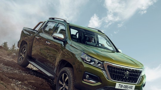 Nova picape da Peugeot pode chegar ao Brasil com motor 2.0 turbodiesel e câmbio automático