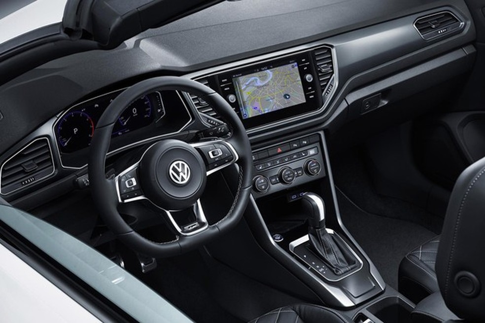 Interior tem bancos de couro com revestimento sofisticado (Foto: Divulgação) — Foto: Auto Esporte