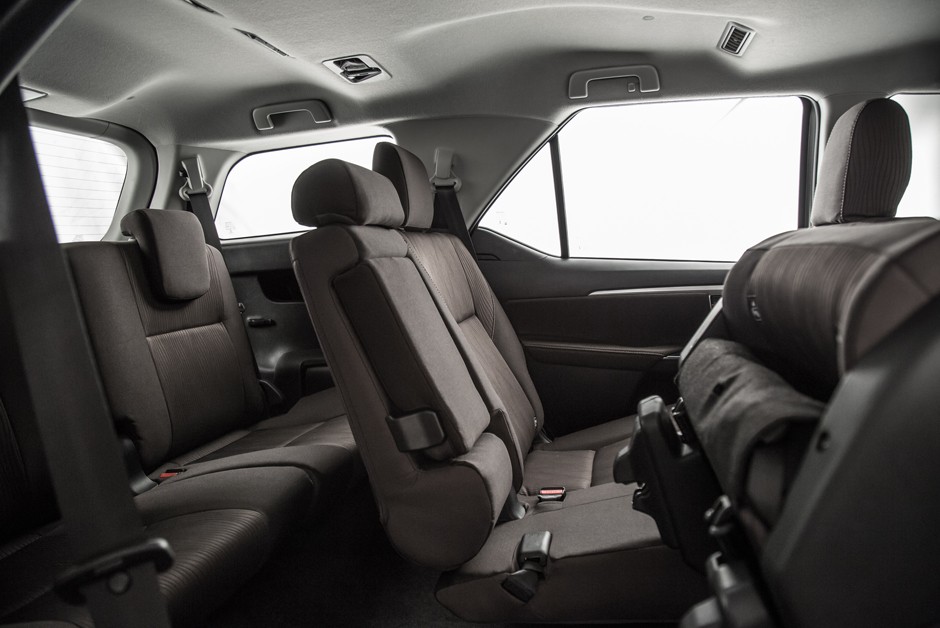 Toyota Hilux e SW4 ganham motor flex no Brasil