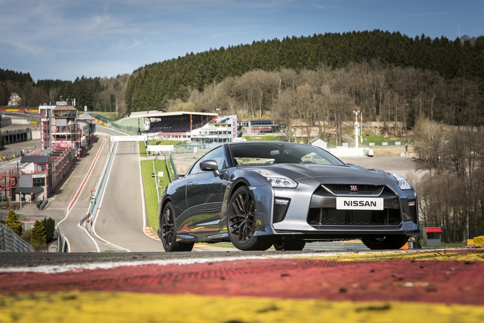 Nissan GT-R
