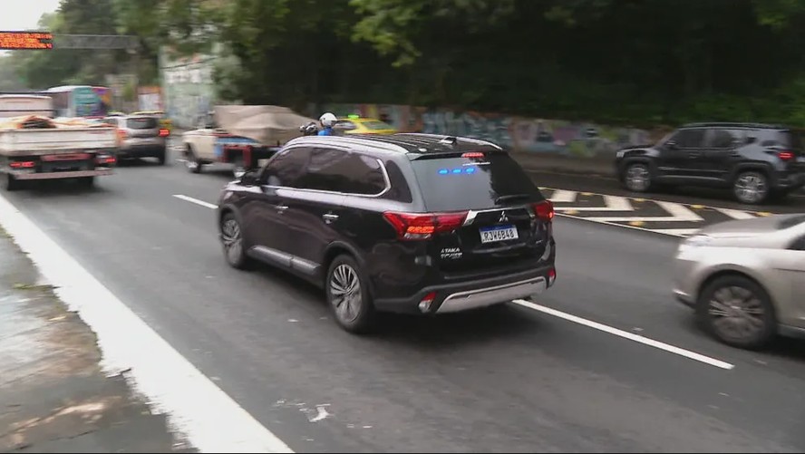 Sirene irregular em carro