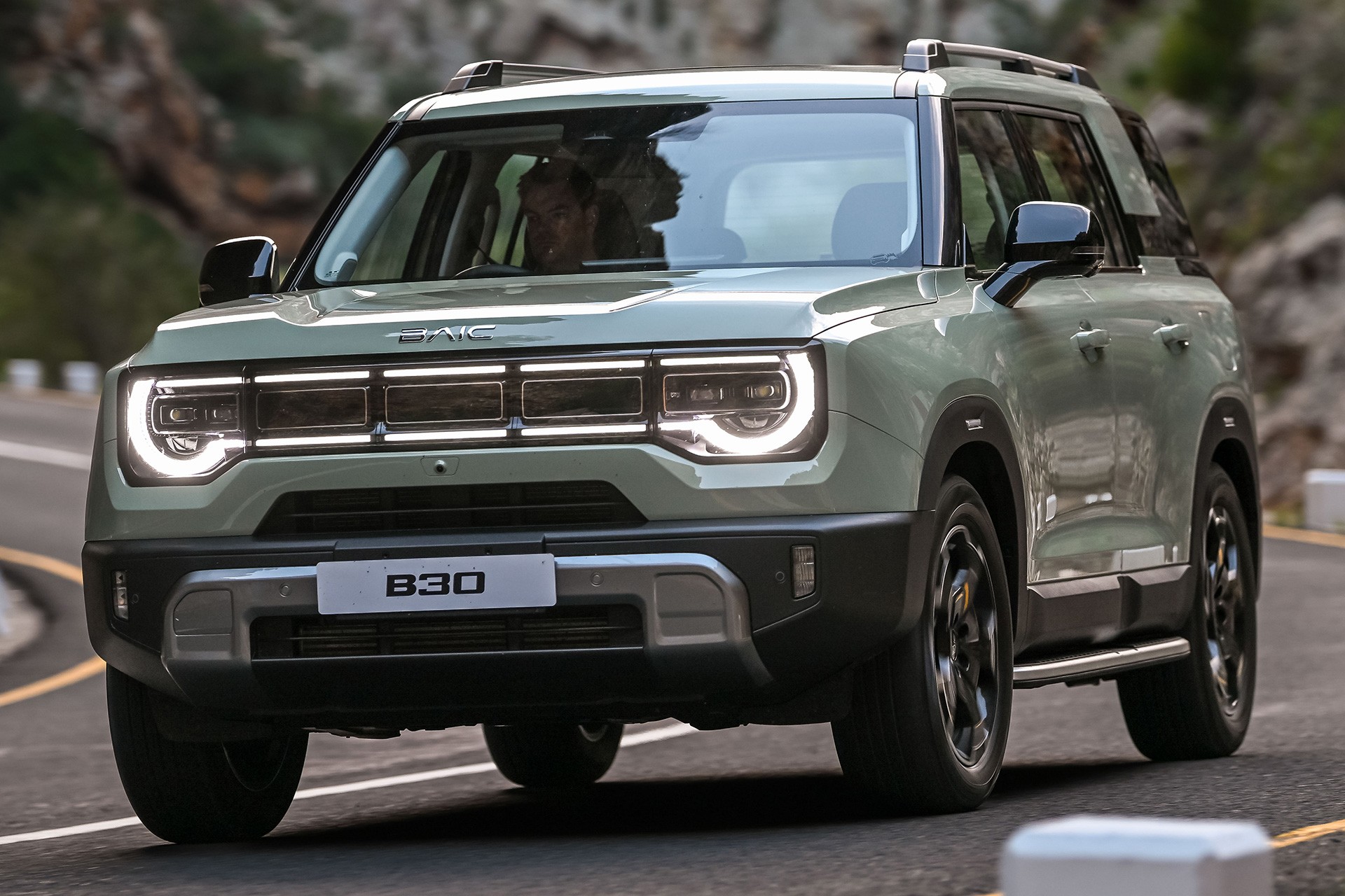 Exclusivo: chinesa Baic virá ao Brasil com SUVs e rival do BYD Dolphin