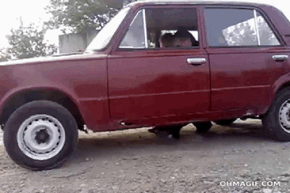 Carro andando (Foto: Reprodução/Giphy) — Foto: Auto Esporte