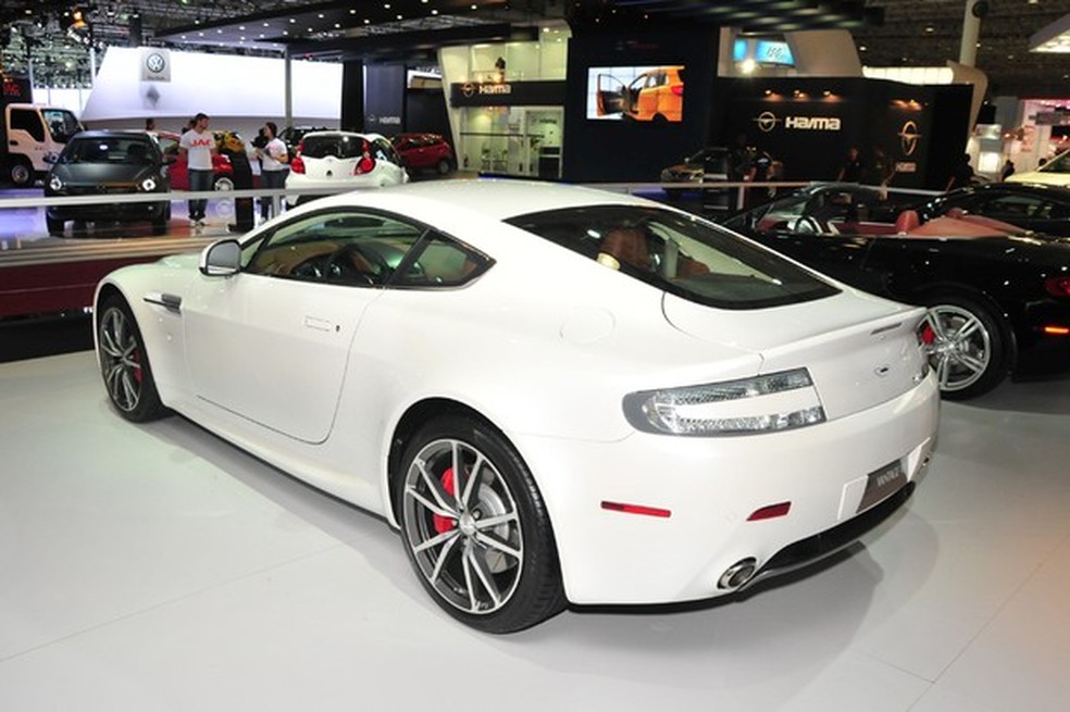 Aston Martin Vantage V8 (Foto: Oswaldo Palermo / Auto News Brasil) — Foto: Auto Esporte