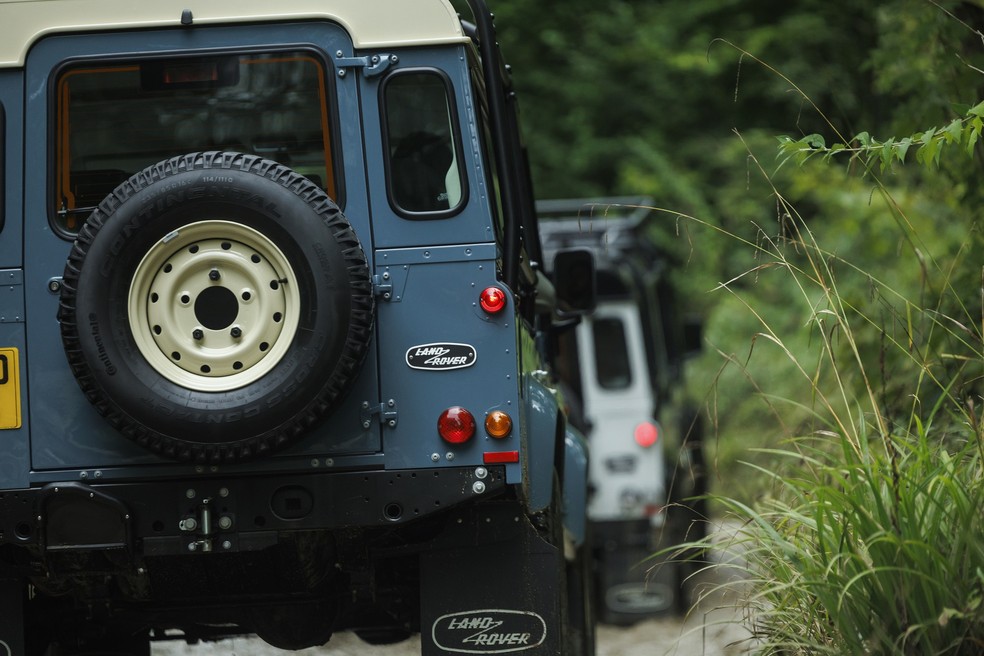 Classic Works mostra que o Land Rover Defender ainda é um bicho do mato — Foto: Nick Dimbleby/Auto News Brasil