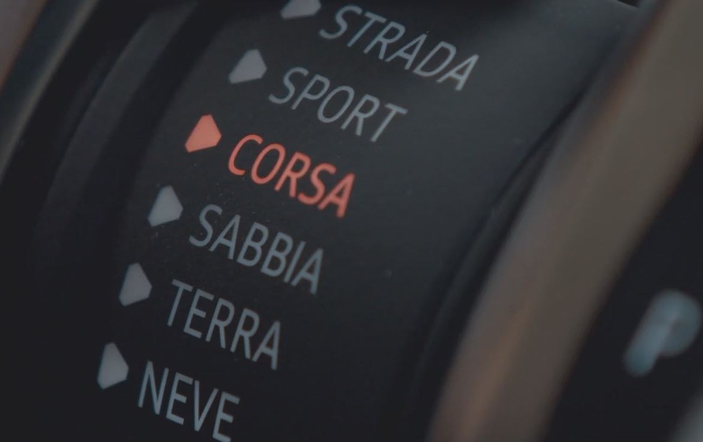 Modos de condução do Lamborghini Urus — Foto: Reprodução