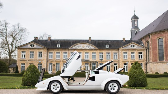 Lamborghini com detalhes em ouro pode custar até R$ 2 milhões