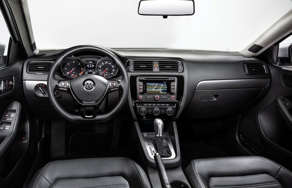 Volkswagen Jetta Highline 2015 (Foto: Divulgação) — Foto: Auto Esporte