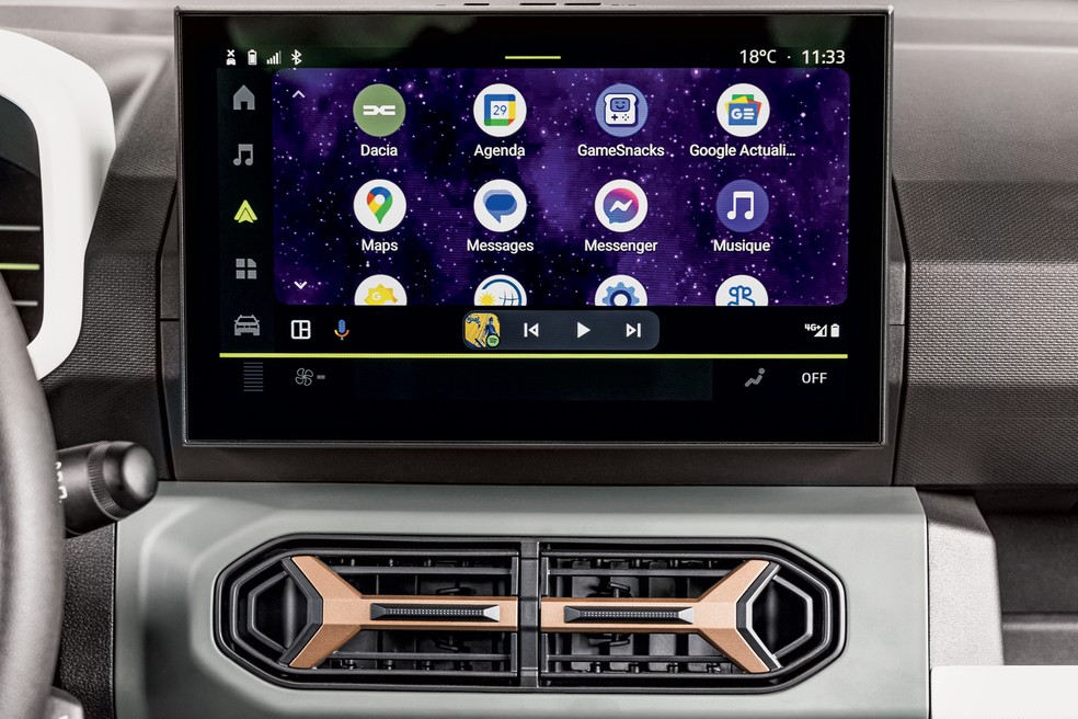 Renault Kwid E-Tech tem central multimídia e painel de instrumentos digital  — Foto: Divulgação
