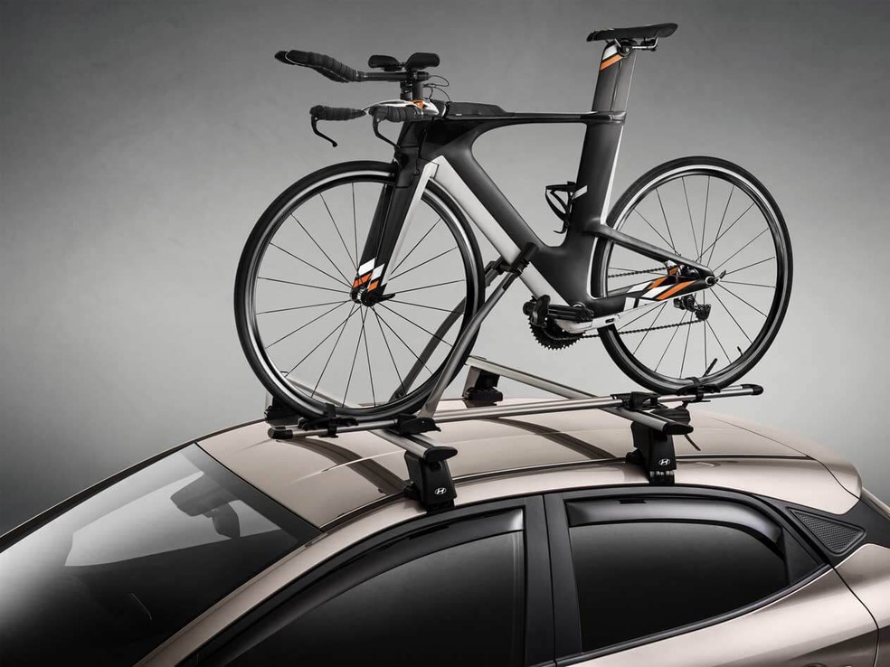Esse acessório para colocar bicicleta no teto custa R$ 911 — Foto: Divulgação