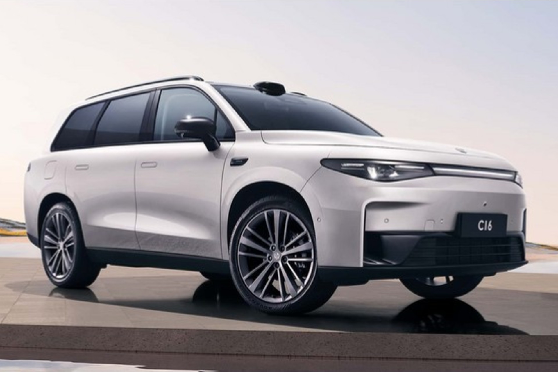 Leapmotor C16 surge no Brasil e deve ser próximo lançamento da marca