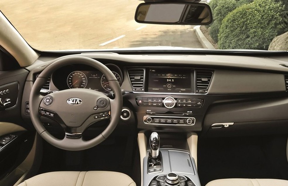 Kia Quoris (Foto: Divulgação) — Foto: Auto Esporte