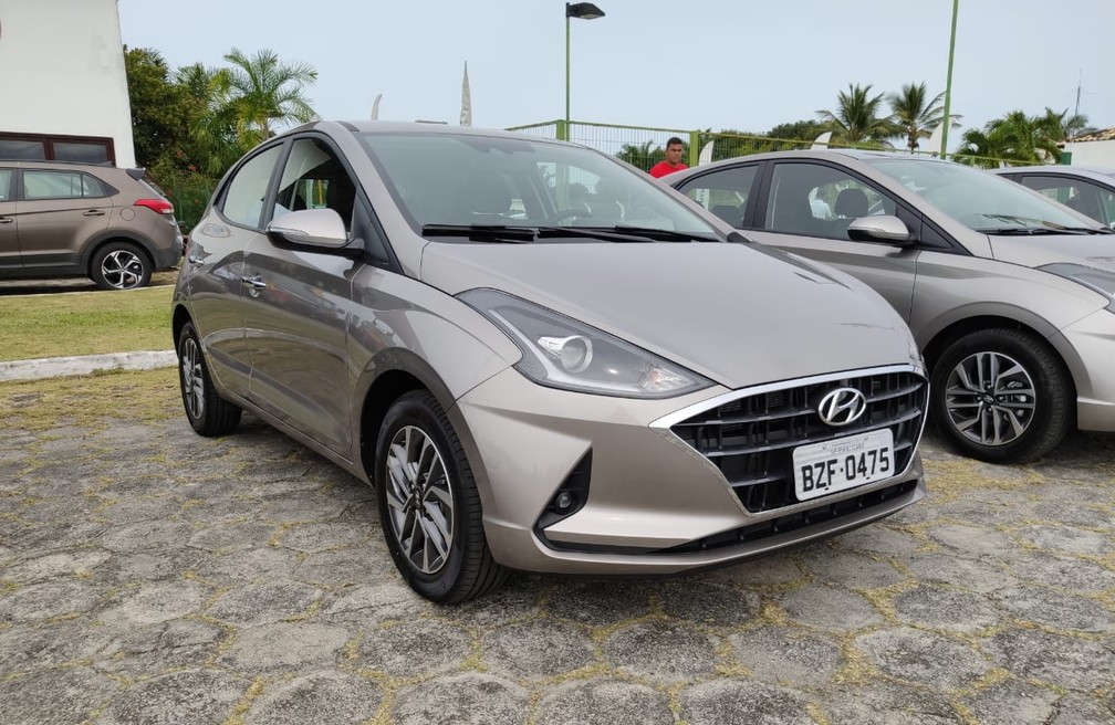 Hyundai HB20 ganha mudanças visuais profundas para a linha 2020 — Foto: André Paixão/G1
