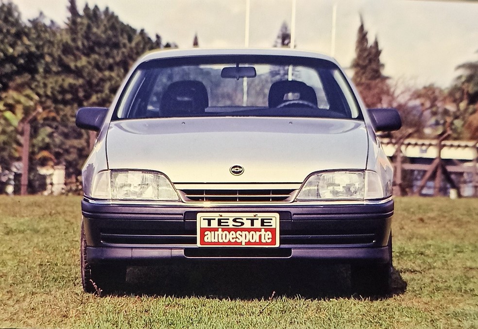 Projeto do Omega nacional deriva do Opel lançado na Europa em agosto de 1986 — Foto: (Santiago Sayols/Autoesporte/Acervo MIAU)