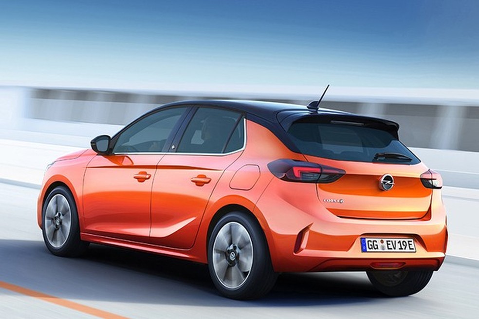Na moda: teto bicolor desce até a lateral da coluna C (Foto: Divulgação) — Foto: Auto Esporte