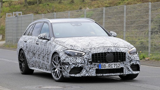 Nova Mercedes-AMG C63 perua pode vir com motor quatro cilindros 2.0 do A45 AMG