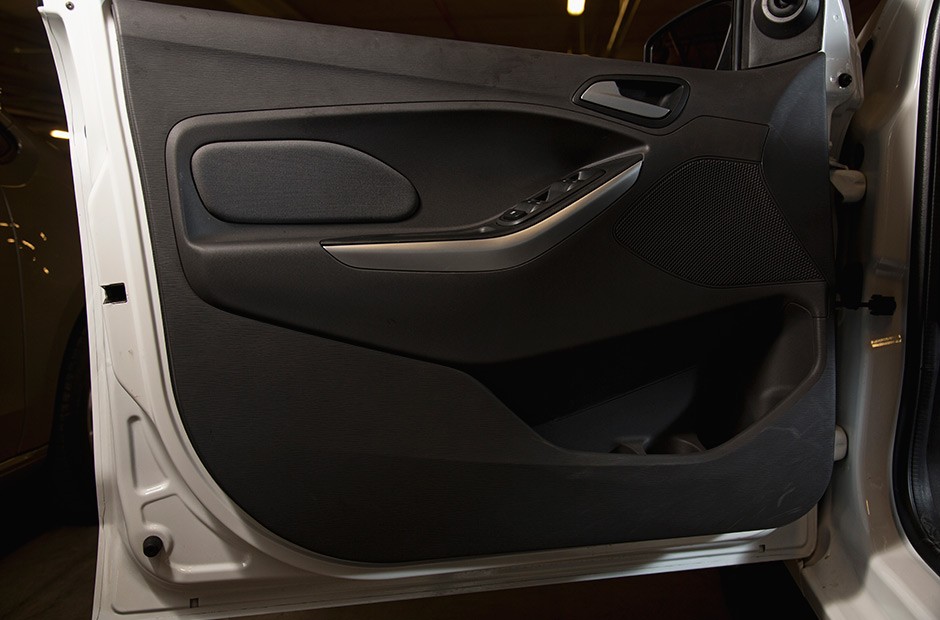 Novo Ford Ka 2015 (<a href="http://revistaautoesporte.autonewsbrasil.webbfinanceiro.com/Analises/noticia/2014/07/novo-ford-ka-globalizado-para-atacar.html"> saiba mais</a>)