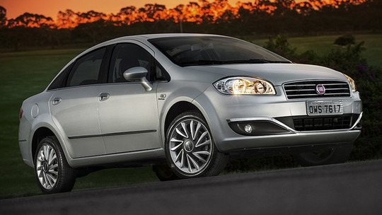 Fiat Linea reestilizado chega às lojas em abril com poucas mudanças