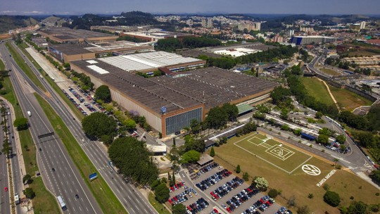7 fábricas de veículos têm produção reduzida ou suspensa; 12 mil funcionários estão parados