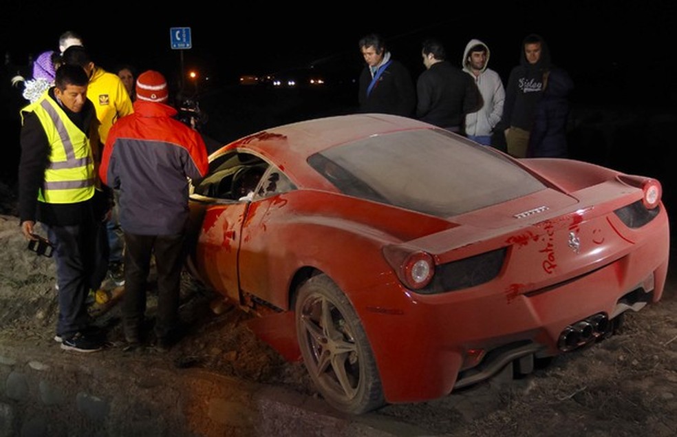 Arturo Vidal bate Ferrari em Santiago do Chile (Foto: Felipe Fredes / AGIF / Ag. O 3PWEB) — Foto: Auto Esporte