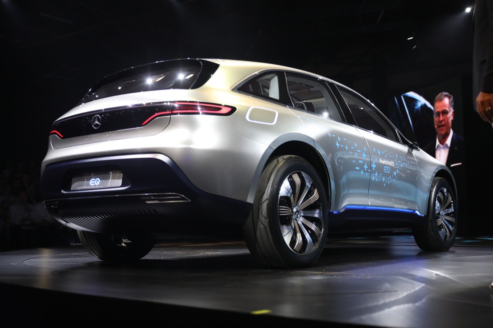 Conceito do Mercedes-Benz EQC foi exibido no Salão do Automóvel 2018 — Foto: Fabio Tito/G1