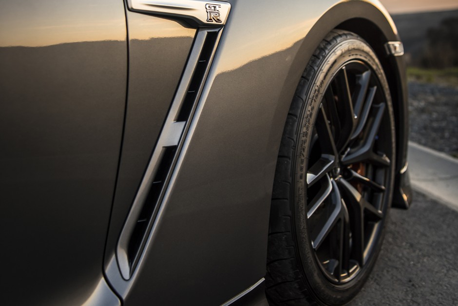 Nissan GT-R