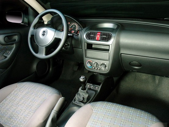 Interior do Chevrolet Corsa C