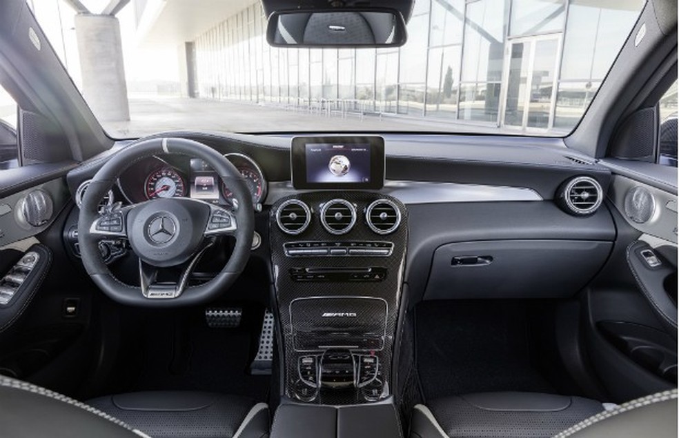 Interior do Mercedes-AMG GLC 63 4MATIC (Foto: Divulgação) — Foto: Auto Esporte