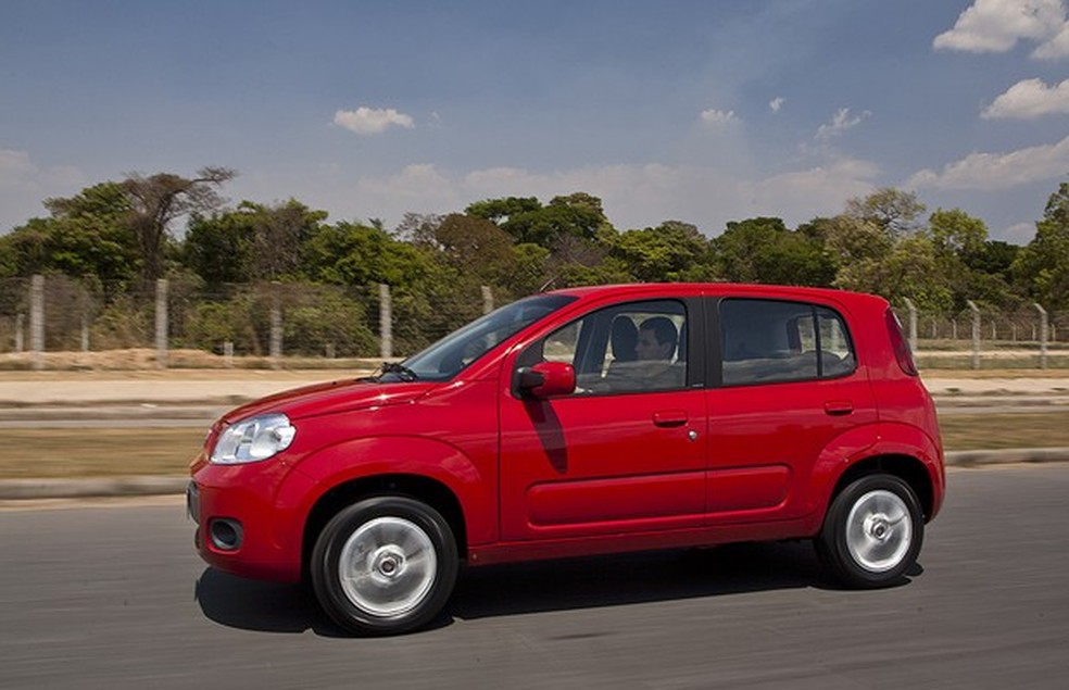 Fiat Uno Economy (Foto: Divulgação) — Foto: Auto Esporte