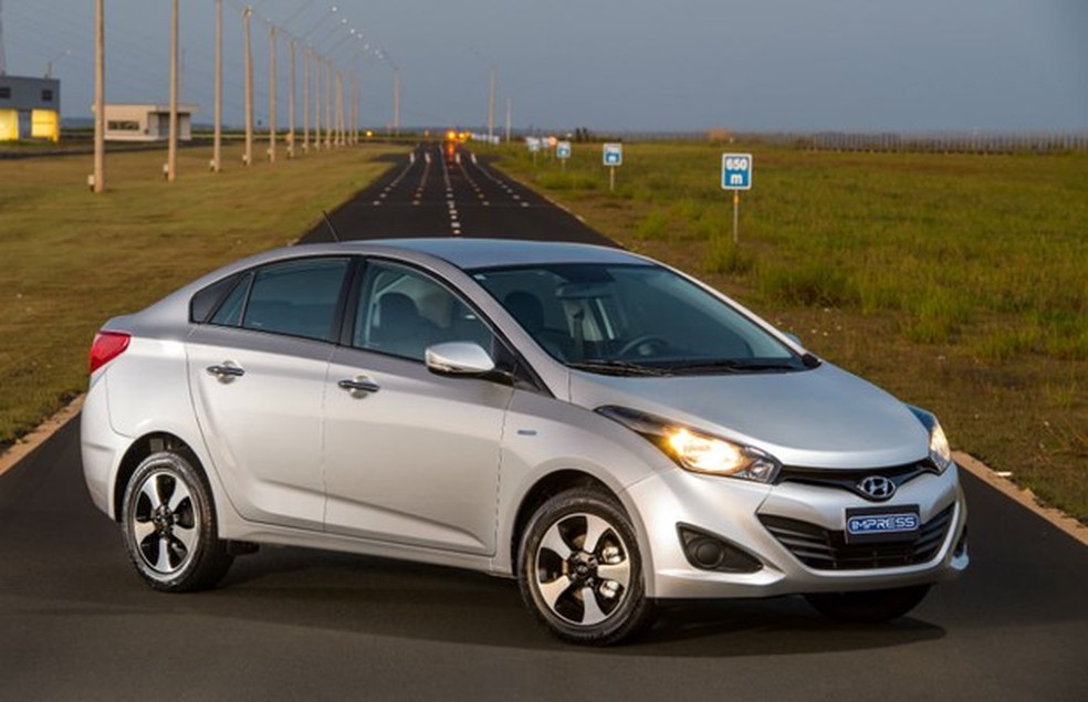 Auto Esporte - Hyundai HB20 ganha linha 2017 e preços podem passar de R$ 70  mil