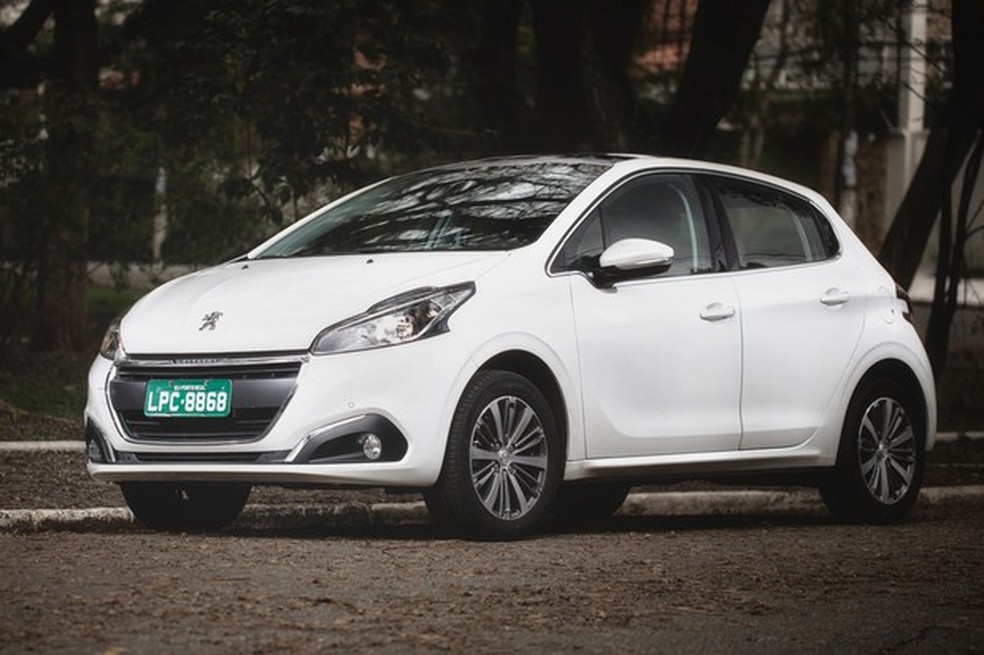 Peugeot 208 ganhará uma nova geração no ano que vem (Foto: Fabio Aro) — Foto: Auto Esporte