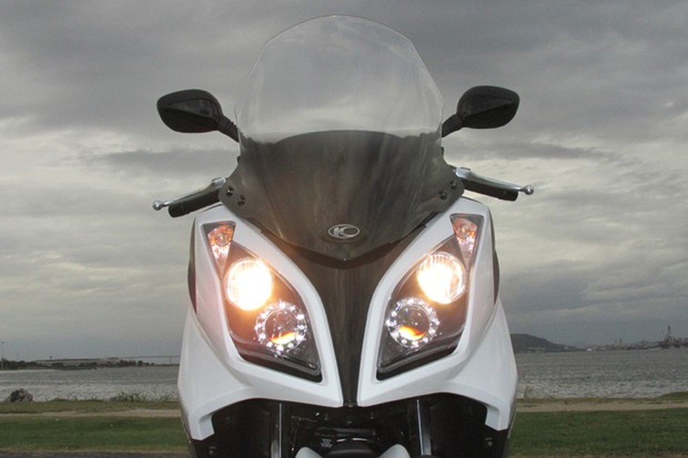Kymco Downtown 300i (Foto: Roberto Dutra / O 3PWEB) — Foto: Auto Esporte