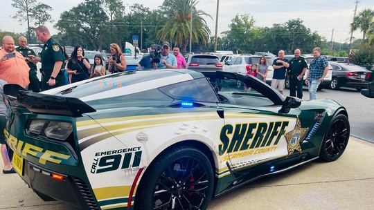 Corvette de 650 cv que pertencia a suspeito de tráfico de drogas agora é viatura policial