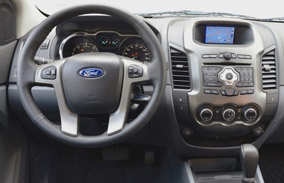 Interior da Ford Ranger 2015 (Foto: Divulgação) — Foto: Auto Esporte