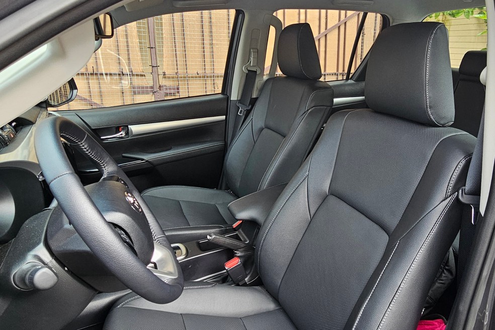 Toyota Hilux SRX 2025 custa R$ 338.990  — Foto: Jady Peroni/Auto News Brasil