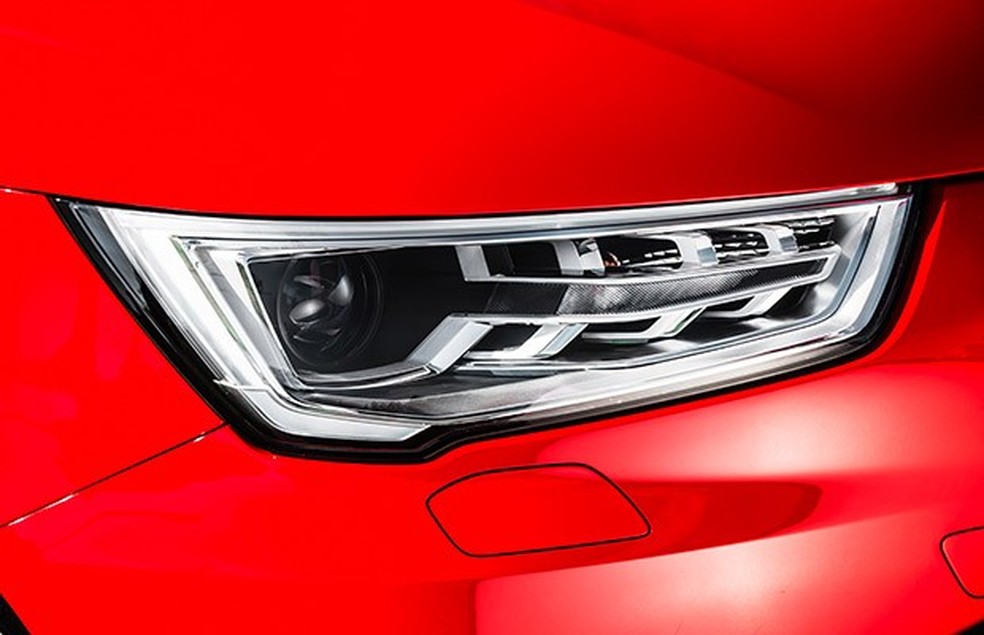 Faróis de xenônio incorporam luzes de leds para dar ar de Audi mais caro ao A1 Sportback (Foto: Divulgação) — Foto: Auto Esporte