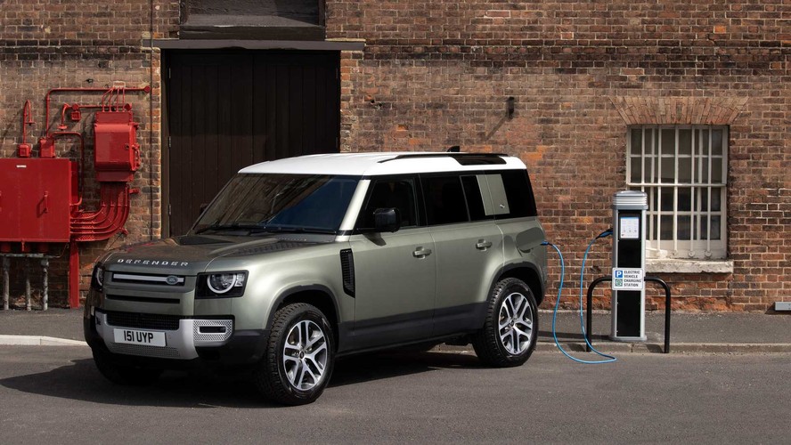 Land Rover Defender P400e