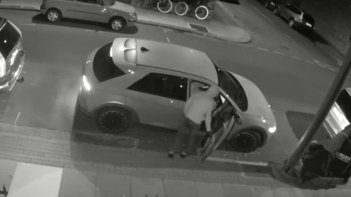 Sistema de abertura do carro sem a chave facilita roubos; entenda