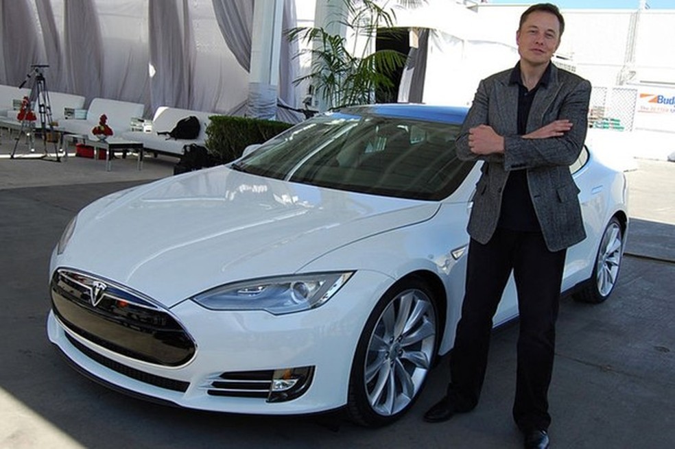 Rodeado de polêmicas, o empresário Elon Musk busca formas de retomar o negócio (Foto: Wikimedia Commons) — Foto: Auto Esporte
