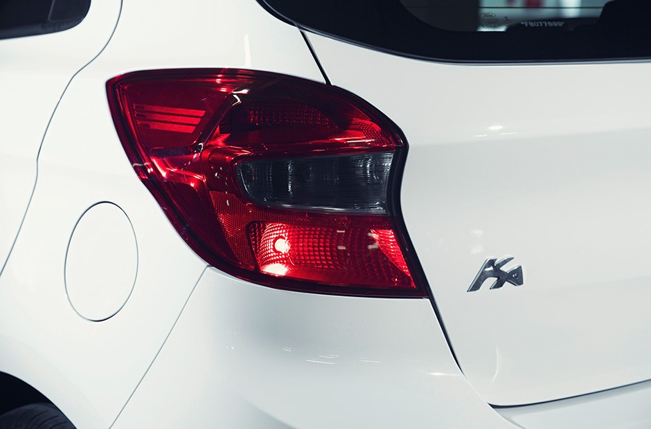 Novo Ford Ka 2015 (<a href="http://revistaautoesporte.autonewsbrasil.webbfinanceiro.com/Analises/noticia/2014/07/novo-ford-ka-globalizado-para-atacar.html"> saiba mais</a>)