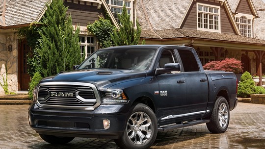 Ram 1500 "antiga" chega ao Brasil em setembro e vai custar cerca de R$ 350 mil