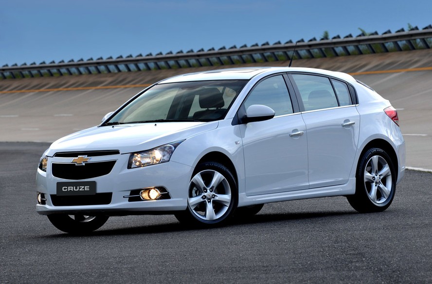 Chevrolet Cruze Sport6 2013