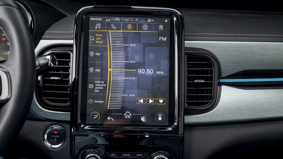 Caoa Chery iCar: a central multimídia de 10,25 polegadas com formato vertical é o que mais chama a atenção — Foto: Renato Durães/Auto News Brasil