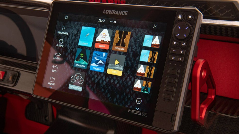 Brabus Crawler 900 tem central multimídia e painel de instrumentos 100% digital — Foto: Divulgação