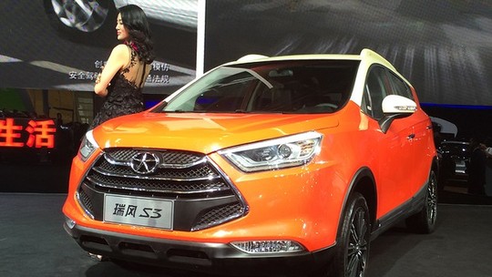 JAC lançará SUV T4 com câmbio CVT em 2015