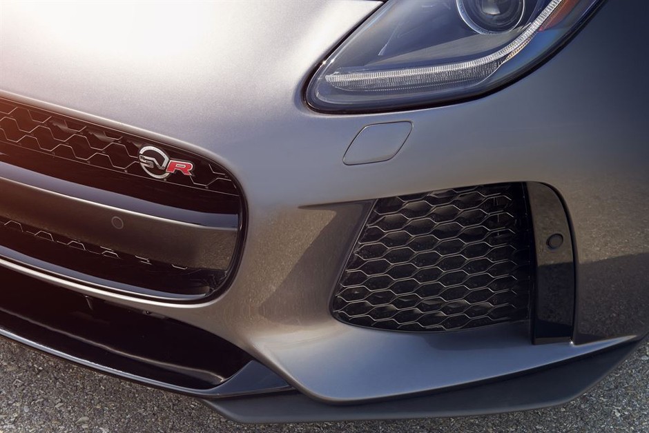 Jaguar F-Type SVR conversível