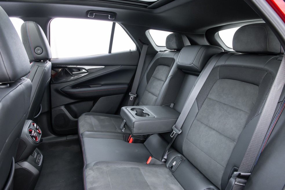 Bancos do Chevrolet Blazer EV têm aquecimento e ventilação, o que é incomum nos carros — Foto: Divulgação/Chevrolet