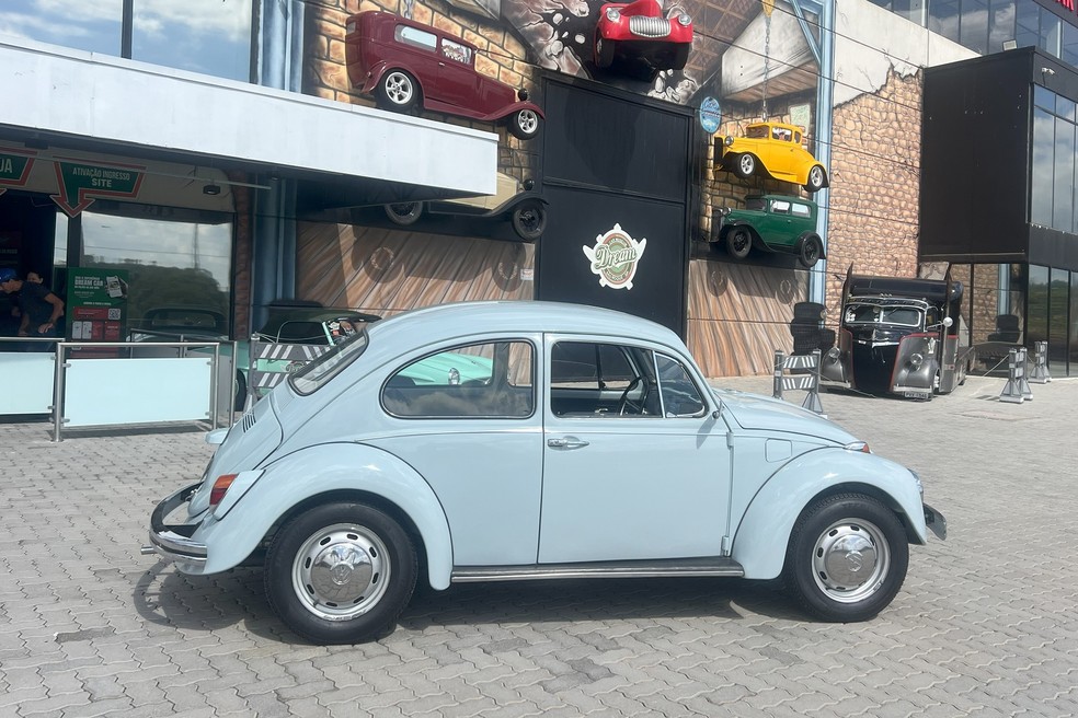 Modelo só recebeu um "banho de tinta" quando ainda estava no Peru, na posse do antigo dono — Foto: Reprodução/Dream Car