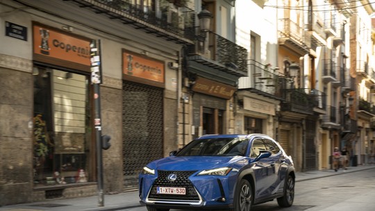Lexus UX 300e: o primeiro carro elétrico da marca perde em autonomia para o Tesla Model X e VW ID4
